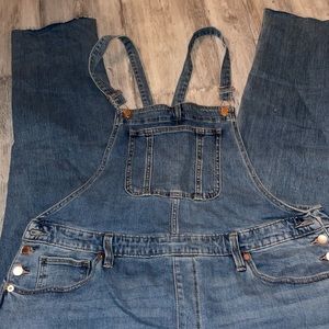 Universal Thread High Rise Raw Hem Crop Overalls!